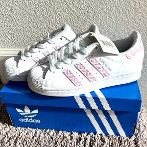 NWT Girls Adidas Superstar J Shoes